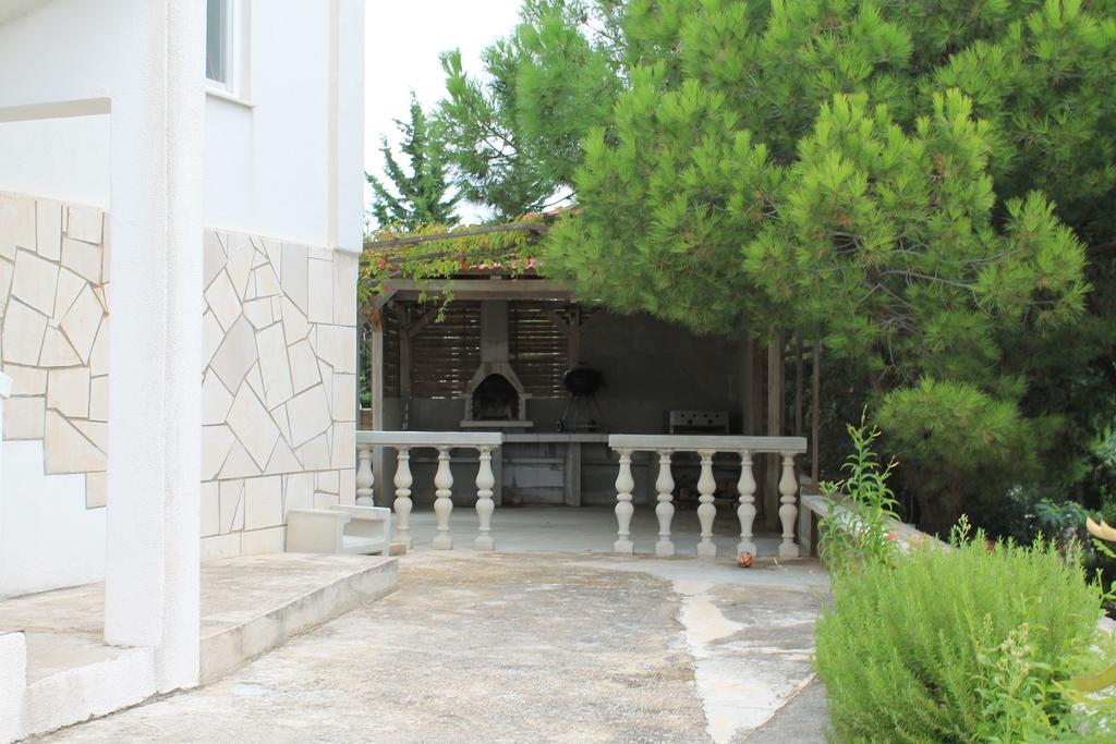 Villa Ivona Rogoznica  Exteriör bild